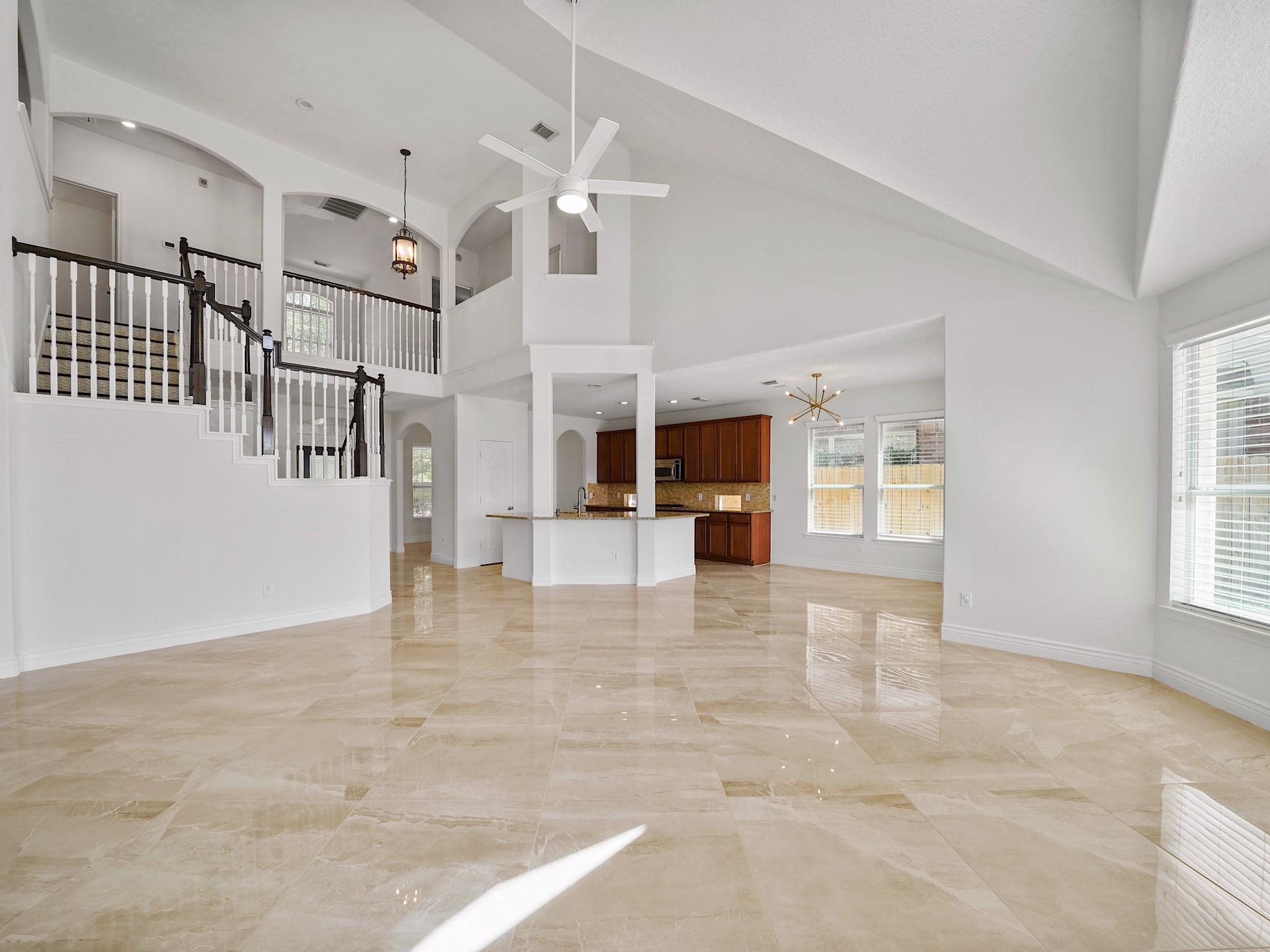 5611 Horseshoe Falls