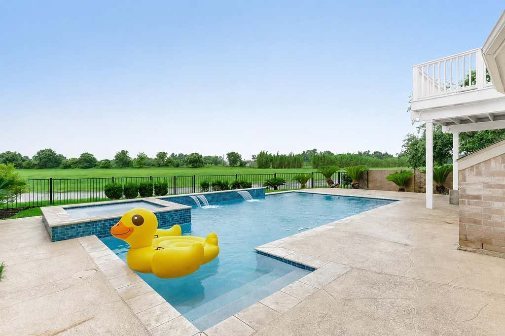 Photo of 5611 Horseshoe Falls, Missouri City, TX 77459 (MLS # 96603487)