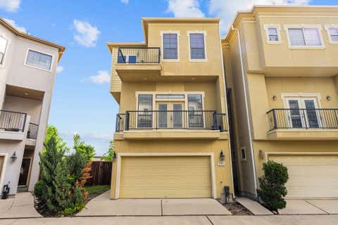 Photo of 1146 Hempstead Villa Lane, Houston, TX 77008 (MLS # 61290332)