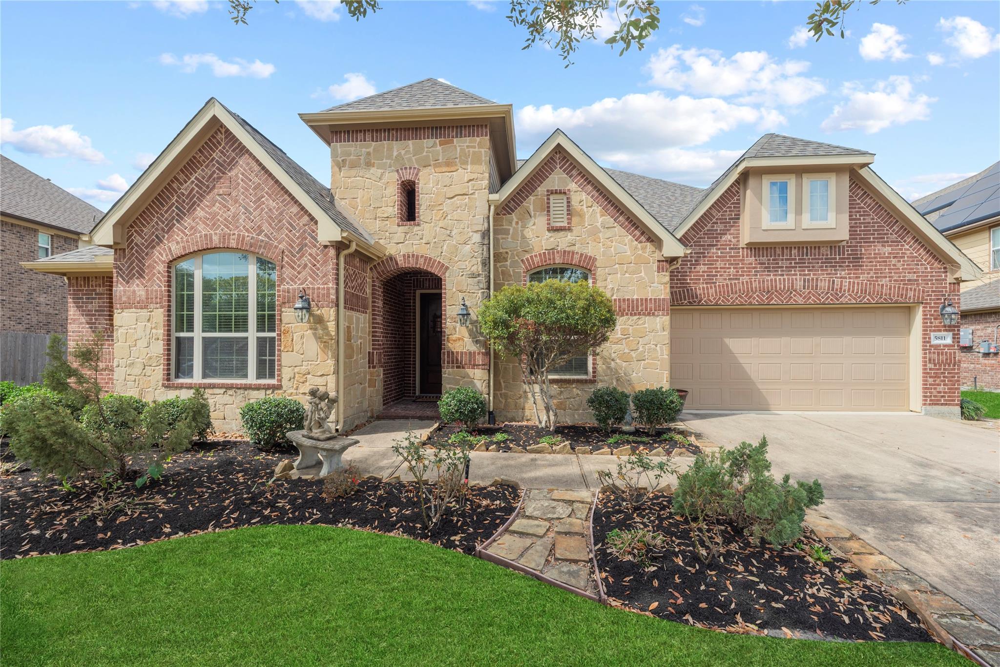 5811 Green Meadows Lane