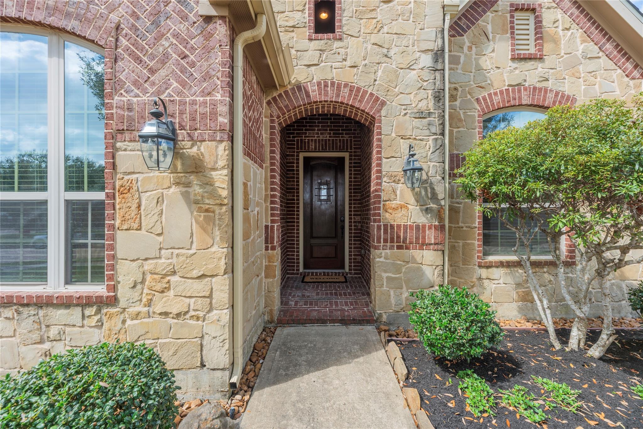 5811 Green Meadows Lane