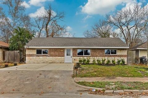 Photo of 3031 Sunnydale Drive, Houston, TX 77051 (MLS # 42785407)