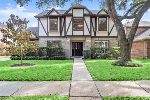Photo of 2415 Parkwood Lane, Sugar Land, TX 77479 (MLS # 53208896)