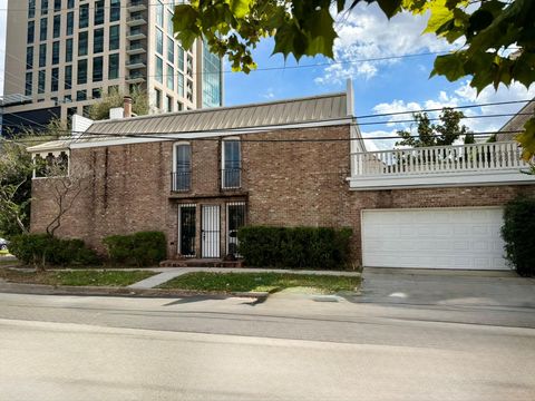1101 Hawthorne Street Houston TX 77006