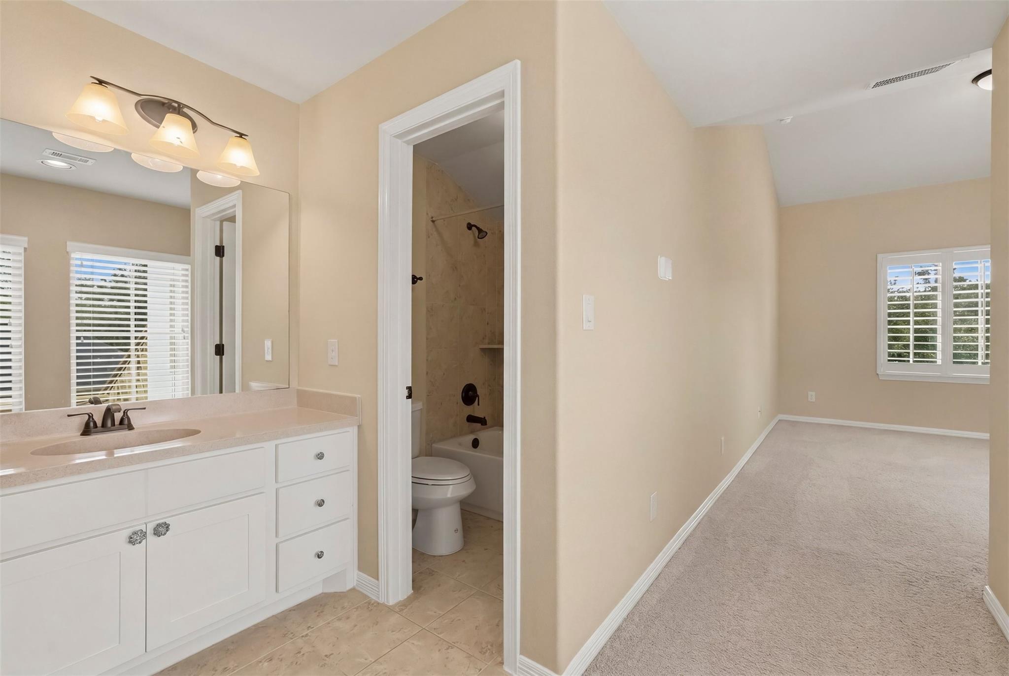Sugar Land, Texas, 77479, United States, 5 Bedrooms Bedrooms, ,6 BathroomsBathrooms,Residential,Active,2042759