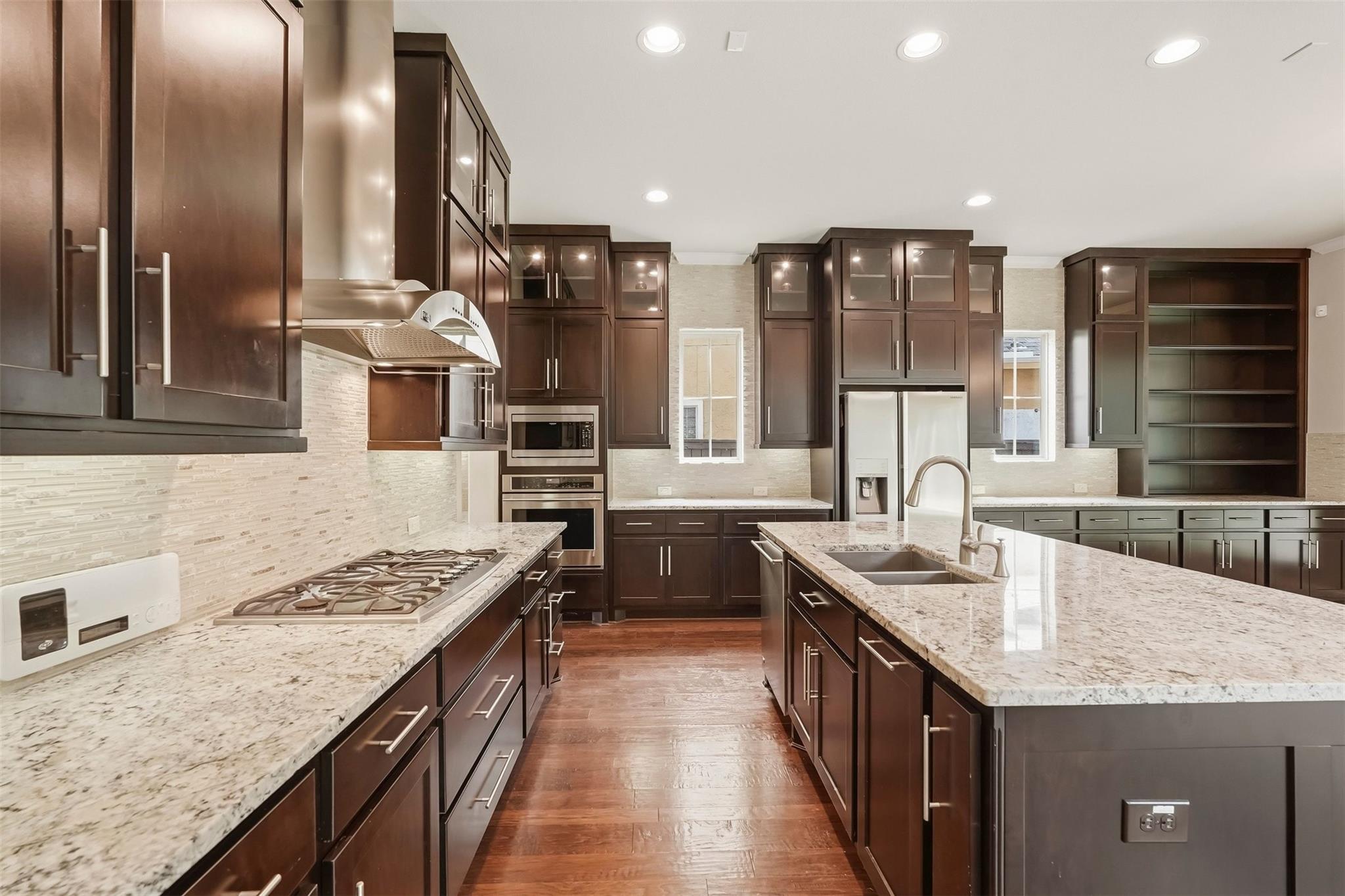 Sugar Land, Texas, 77479, United States, 5 Bedrooms Bedrooms, ,6 BathroomsBathrooms,Residential,Active,2042759