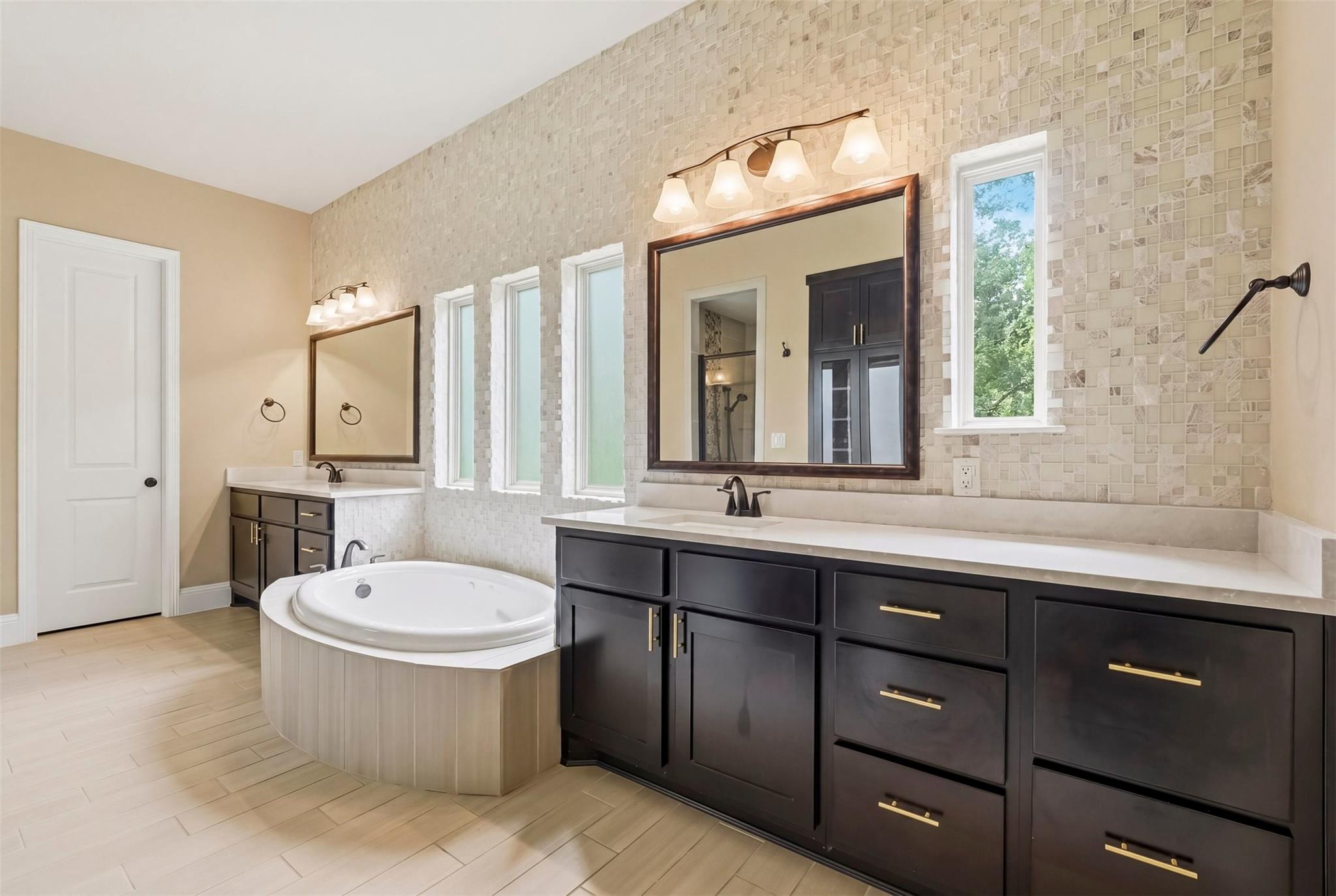 Sugar Land, Texas, 77479, United States, 5 Bedrooms Bedrooms, ,6 BathroomsBathrooms,Residential,Active,2042759