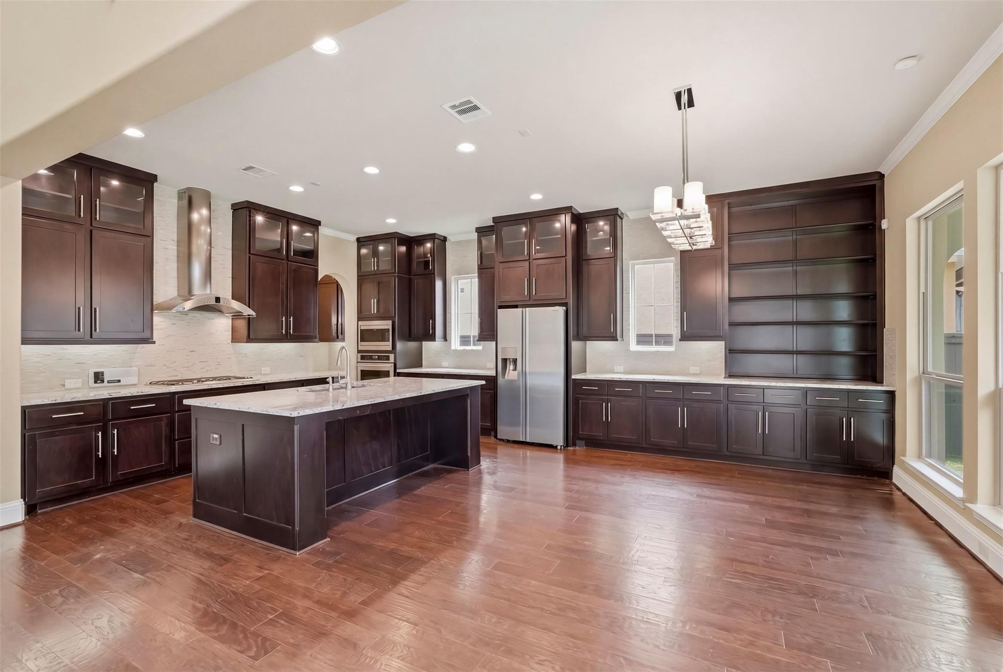 Sugar Land, Texas, 77479, United States, 5 Bedrooms Bedrooms, ,6 BathroomsBathrooms,Residential,Active,2042759