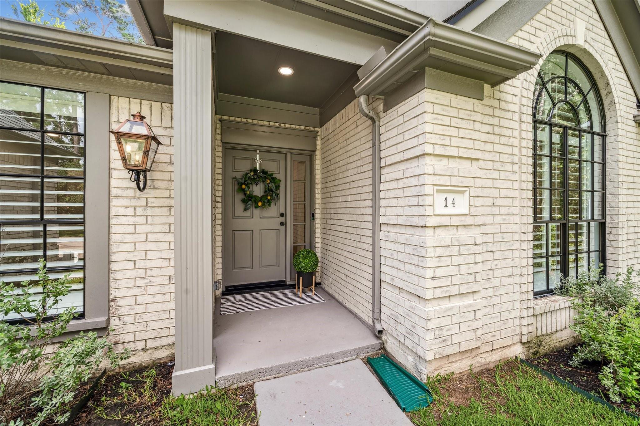 14 Lush Meadow Place