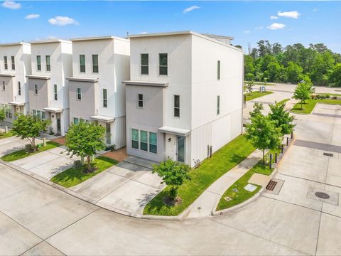 Photo of 18736 Centro Main St St, Shenandoah, TX 77385 (MLS # 40727936)