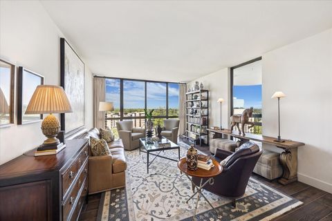 Photo of 5001 Woodway Drive #1106, Houston, TX 77056 (MLS # 56927986)