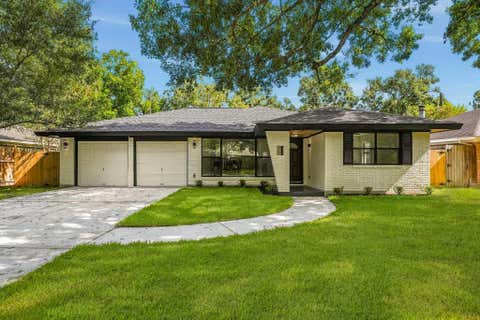 Homes For Sale - 5322 Briarbend Drive<br/> Houston, TX 77096