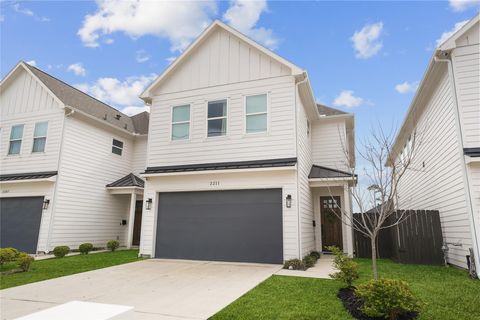 2211 Mansfield Street Houston TX 77091