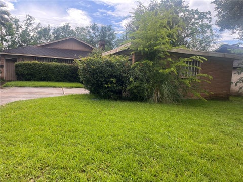 Photo of 9610 Bob White Drive, Houston, TX 77096 (MLS # 5956868)