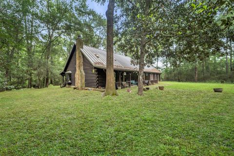 Photo of 16338 Grand Flower Road, Plantersville, TX 77363 (MLS # 70680549)