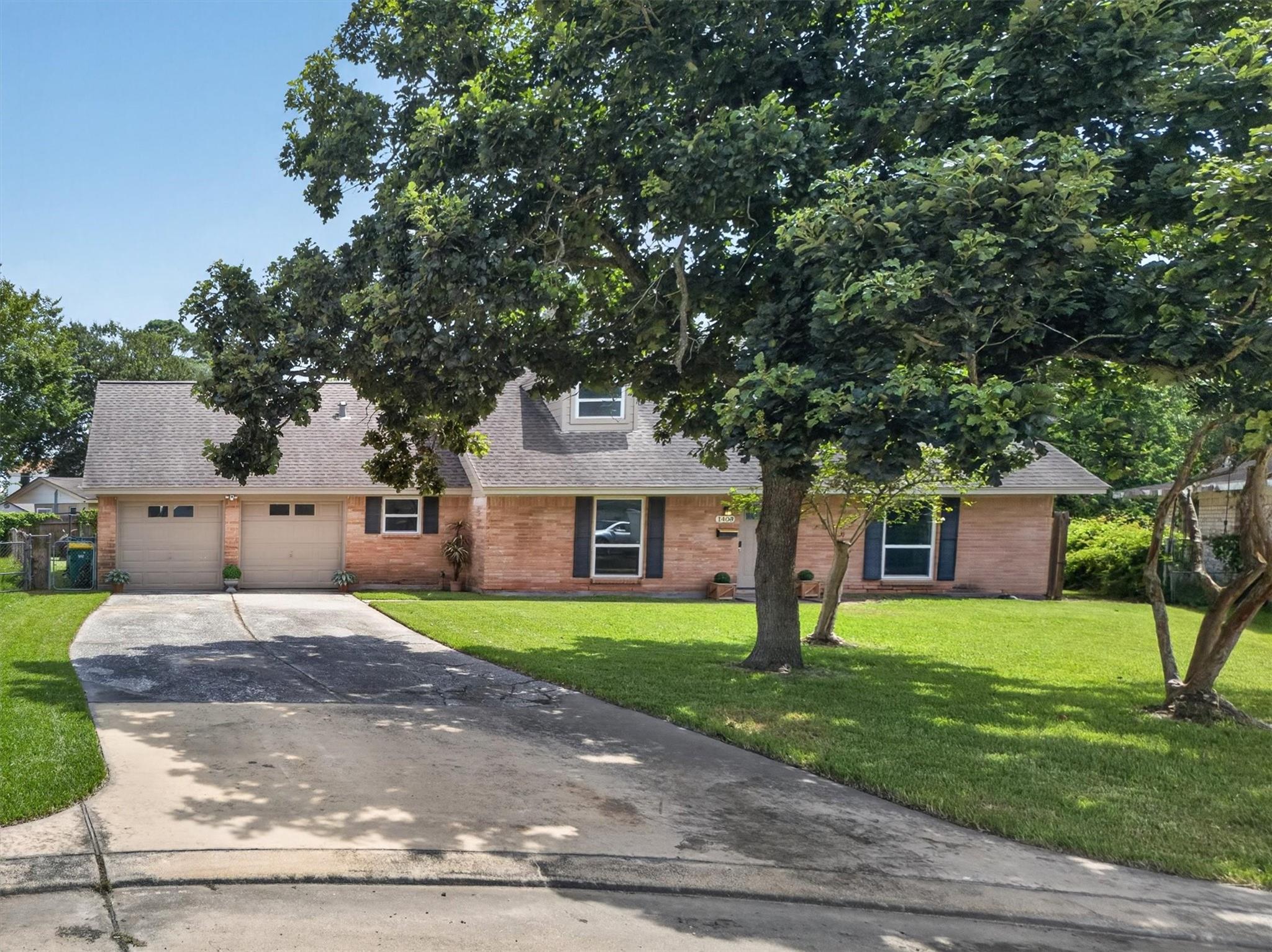 1406 Cedarbrook Court