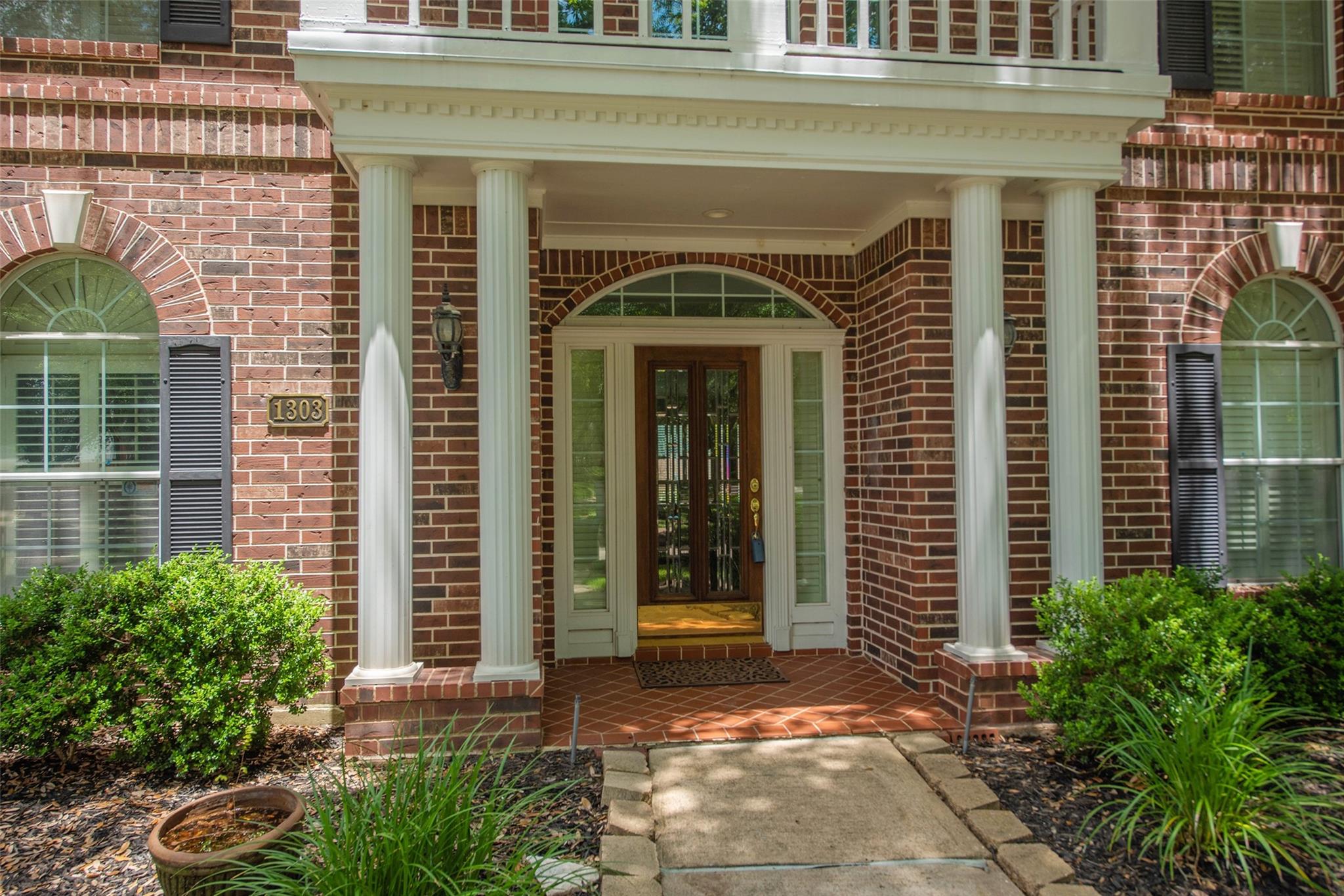 1303 Red Oak Court