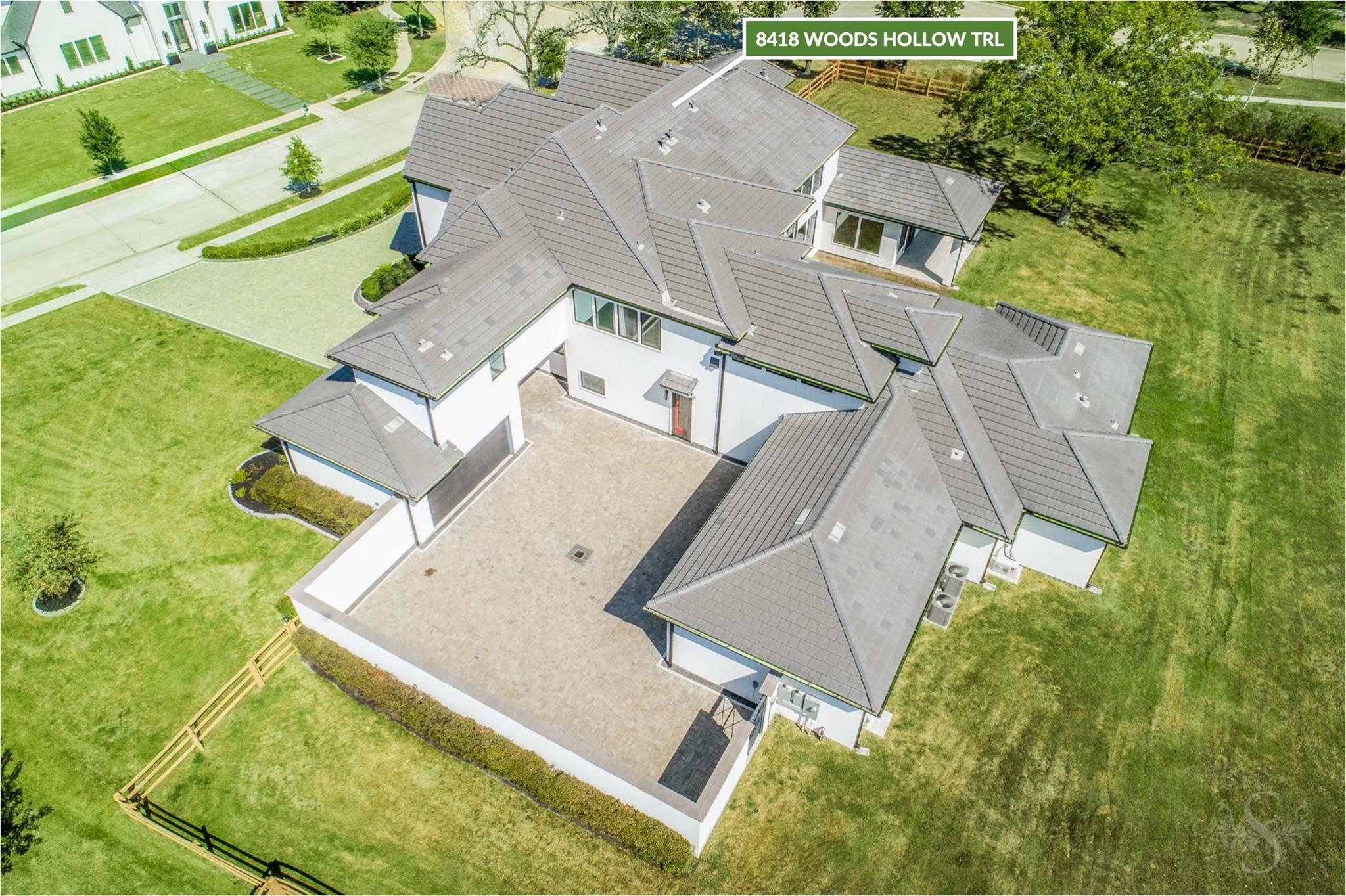 8418 Woods Hollow Trail