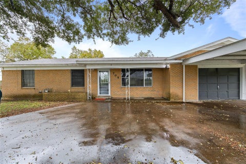 Photo of 622 Fm 1157, Ganado, TX 77962 (MLS # 44067986)