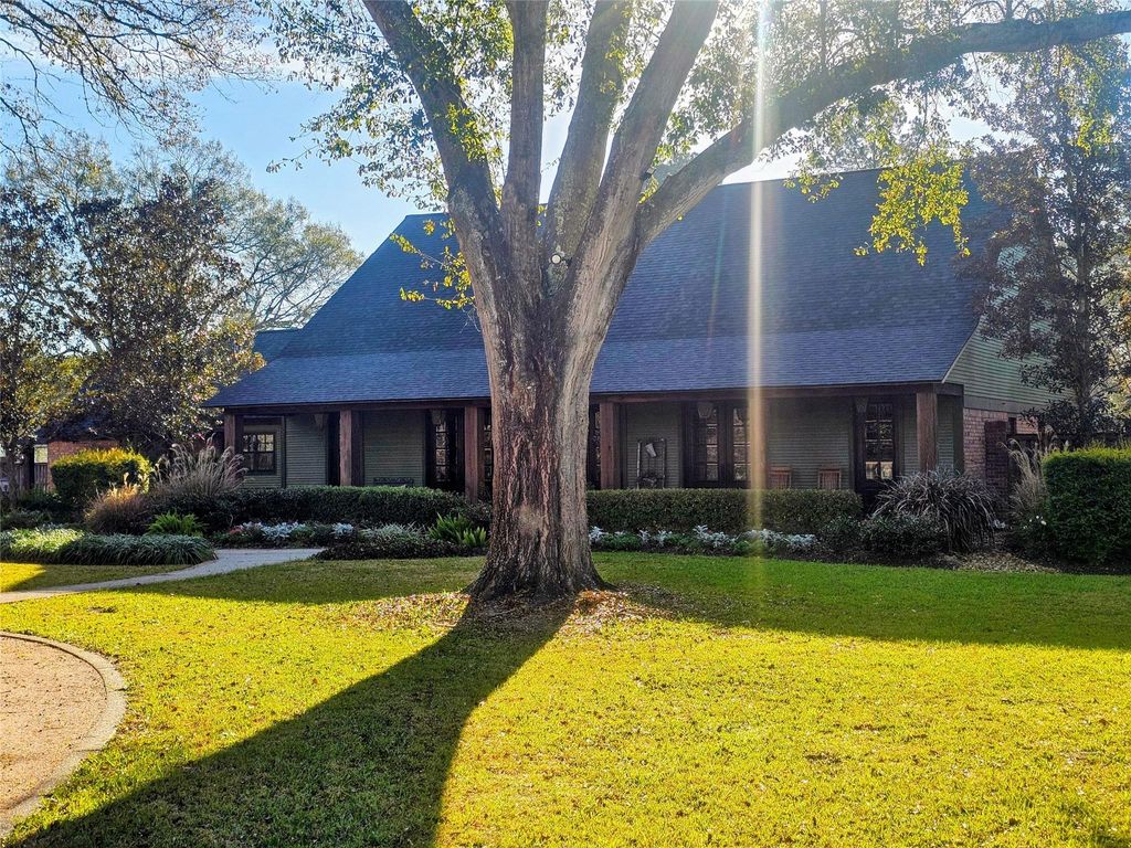 Photo of 1395 Ford Avenue, Dayton, TX 77535 (MLS # 59389072)