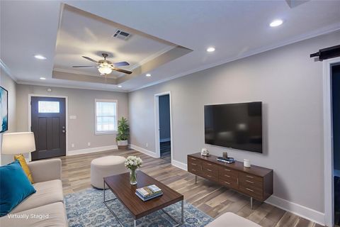 Tiny photo for 4220 Delhi Street, Houston, TX 77022 (MLS # 84628263)