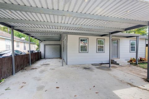 Tiny photo for 4220 Delhi Street, Houston, TX 77022 (MLS # 84628263)