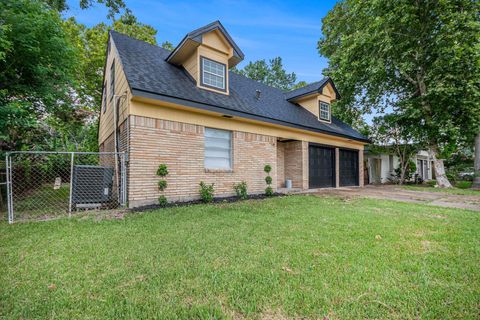 Photo of 1605 30th Street N, Texas City, TX 77590 (MLS # 31101825)