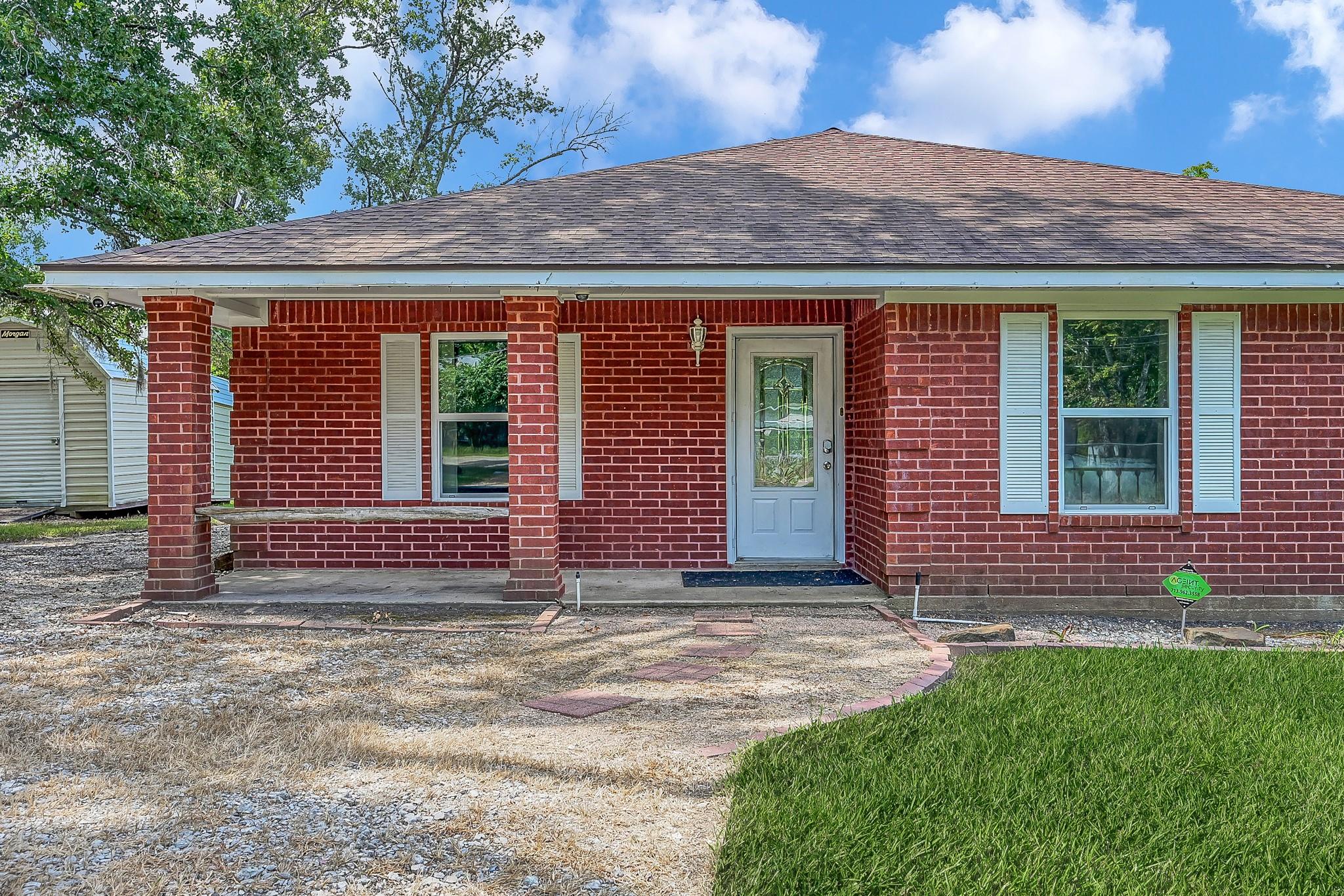 361 S Lakeside Drive