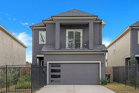 Photo of 4614 Redbud Street, Houston, TX 77051 (MLS # 69081165)