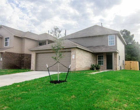 Photo of 5602 Hawksbury Creek Trail, Katy, TX 77449 (MLS # 69794274)