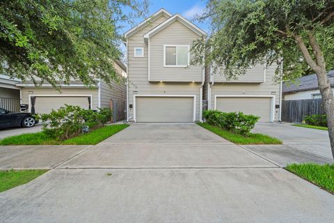 Tiny photo for 2307 Clementine Street, Houston, TX 77020 (MLS # 12390247)