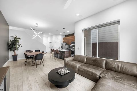 Tiny photo for 2307 Clementine Street, Houston, TX 77020 (MLS # 12390247)