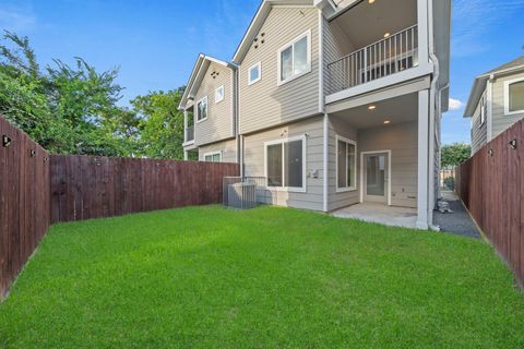 Tiny photo for 2307 Clementine Street, Houston, TX 77020 (MLS # 12390247)