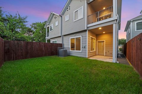 Tiny photo for 2307 Clementine Street, Houston, TX 77020 (MLS # 12390247)