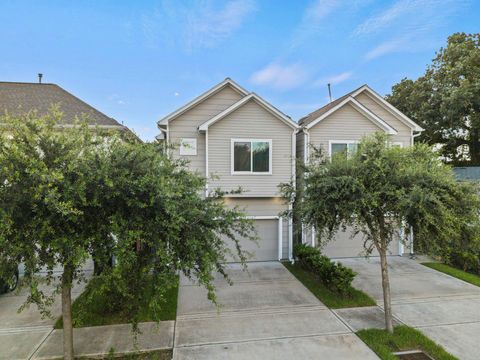 Tiny photo for 2307 Clementine Street, Houston, TX 77020 (MLS # 12390247)