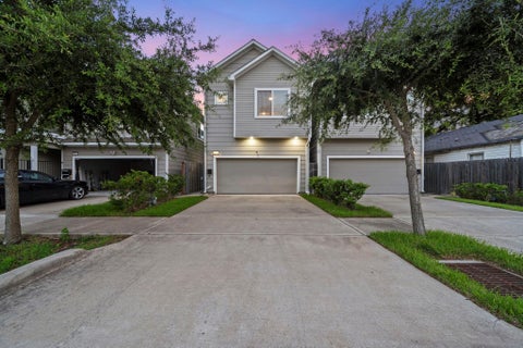 Tiny photo for 2307 Clementine Street, Houston, TX 77020 (MLS # 12390247)