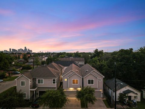 Tiny photo for 2307 Clementine Street, Houston, TX 77020 (MLS # 12390247)