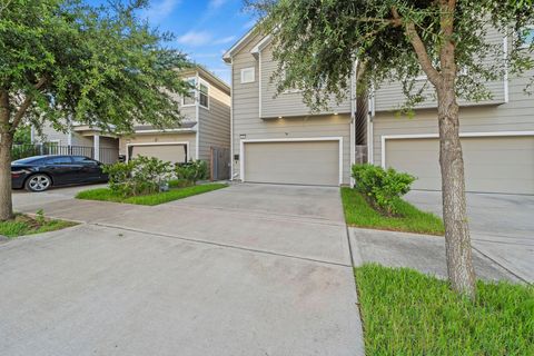 Tiny photo for 2307 Clementine Street, Houston, TX 77020 (MLS # 12390247)