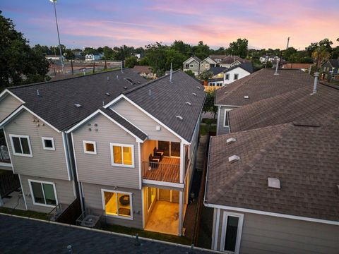 Tiny photo for 2307 Clementine Street, Houston, TX 77020 (MLS # 12390247)