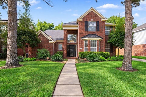 Homes For Sale - 17510 Tall Maple Court<br/> Houston, TX 77095