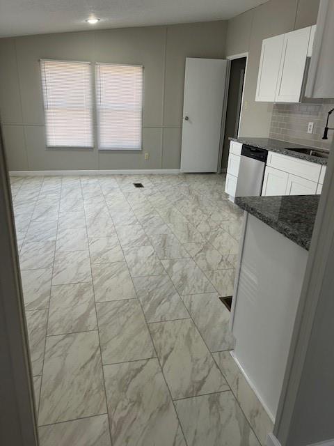 4452 Grand Oaks Drive