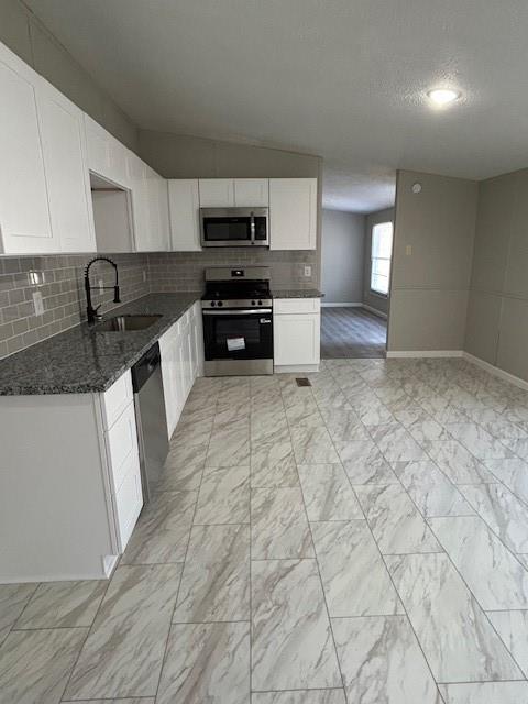 4452 Grand Oaks Drive