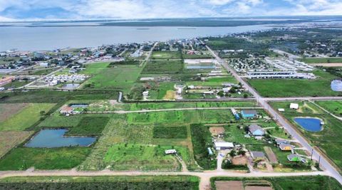 Vacant Land For Sale - 19 Cindy Palmer Lane<br/> Galveston County, Dickinson, TX 77539