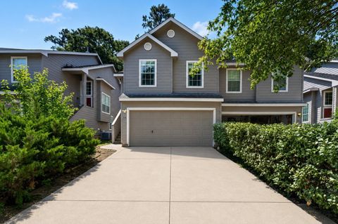 Photo of 38 Musgrove Place, Spring, TX 77382 (MLS # 73406357)