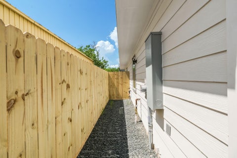 Tiny photo for 207 Foxshire Lane, Houston, TX 77047 (MLS # 45158695)