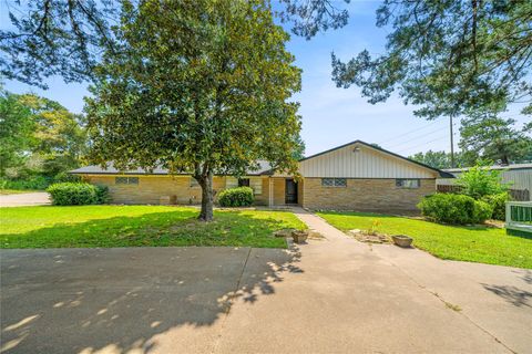 2815 Montgomery Road Huntsville TX 77340