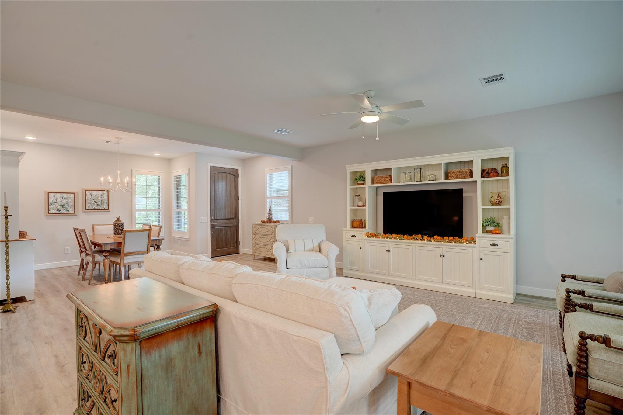 235 N Wild Petunia Trail