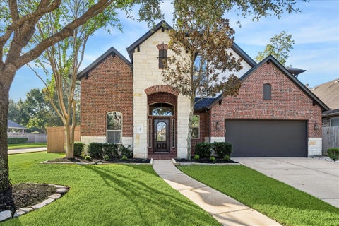 Photo of 30 Glade Park Drive, Missouri City, TX 77459 (MLS # 64015086)