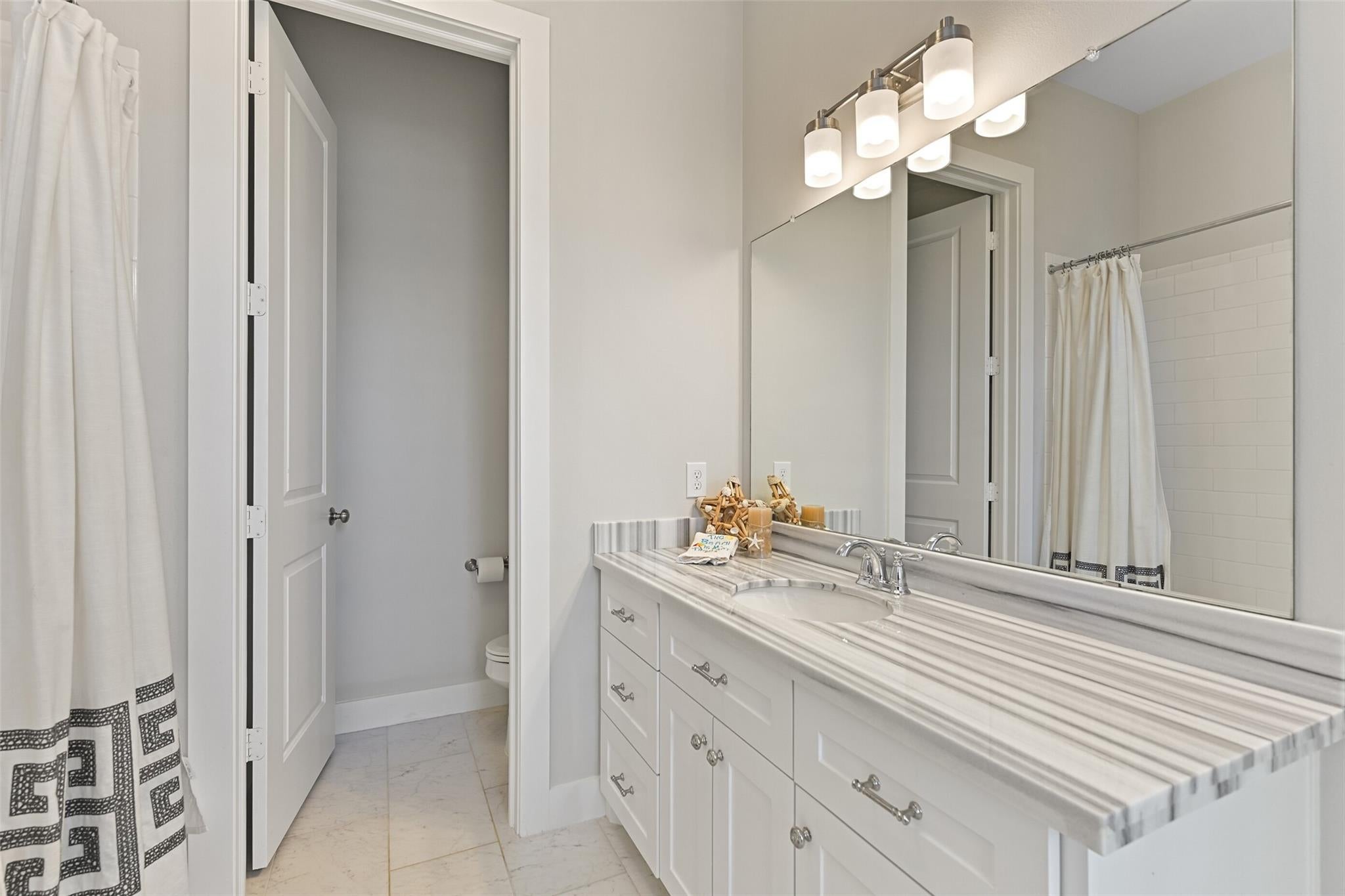 Galveston, Texas, 77554, United States, 4 Bedrooms Bedrooms, ,4 BathroomsBathrooms,Residential,Active,2024195
