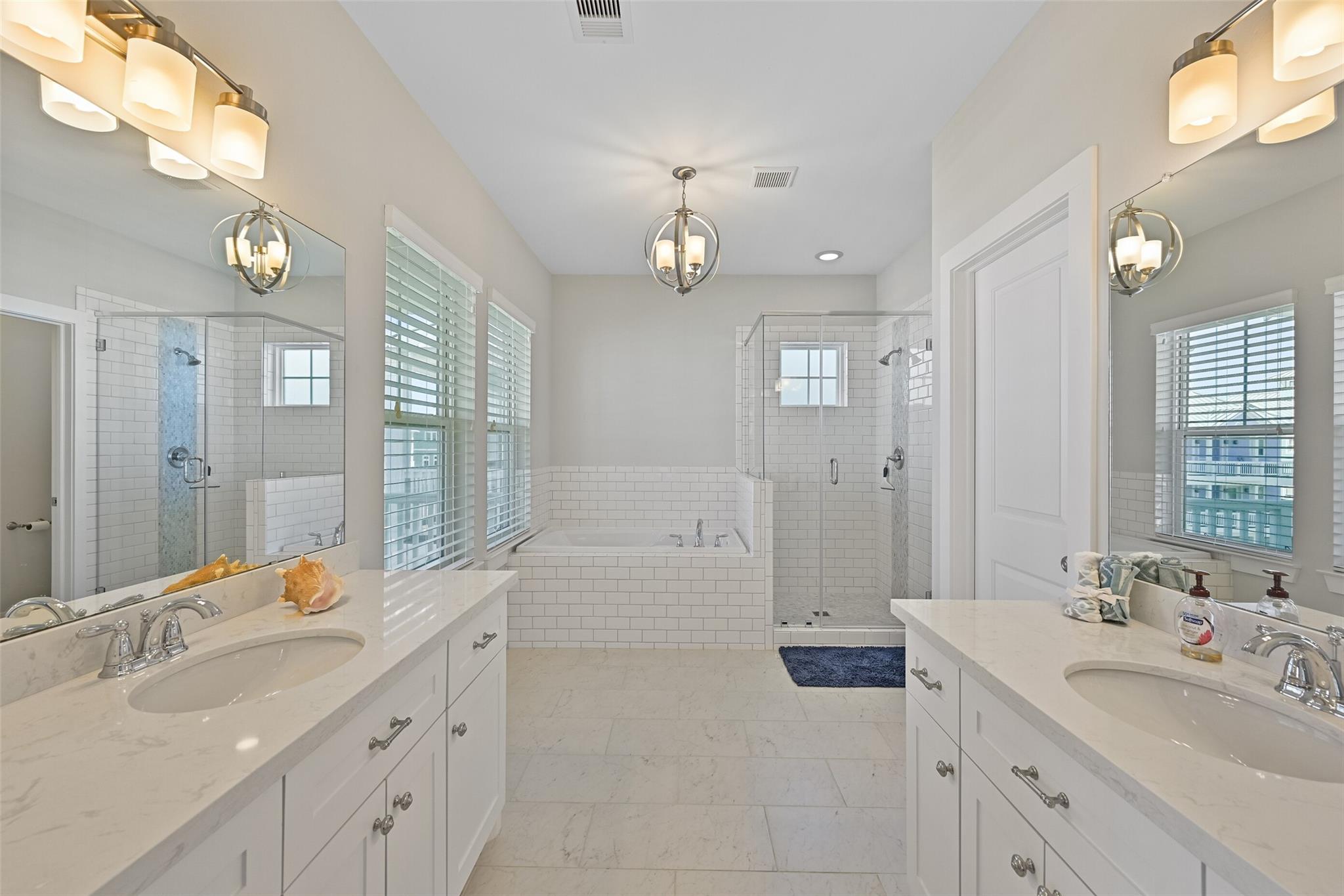 Galveston, Texas, 77554, United States, 4 Bedrooms Bedrooms, ,4 BathroomsBathrooms,Residential,Active,2024195